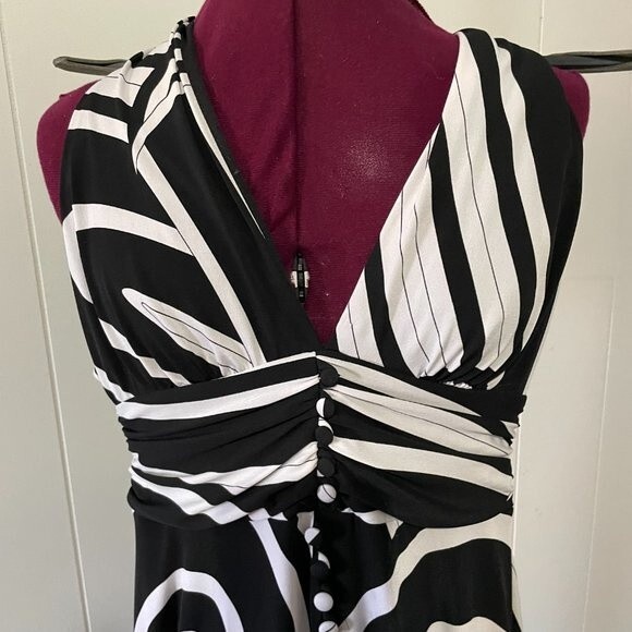 AGB Halter Top High Waist V-Neck Women Dress Size 6 - Picture 2 of 6